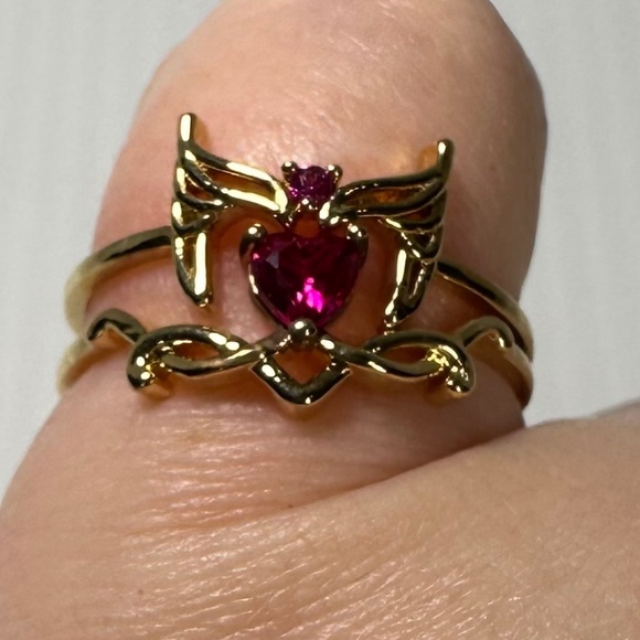 Girls Crew X Marvel Wonder Woman Interlocking Rings Gold Tone Size 7 - Picture 2 of 7